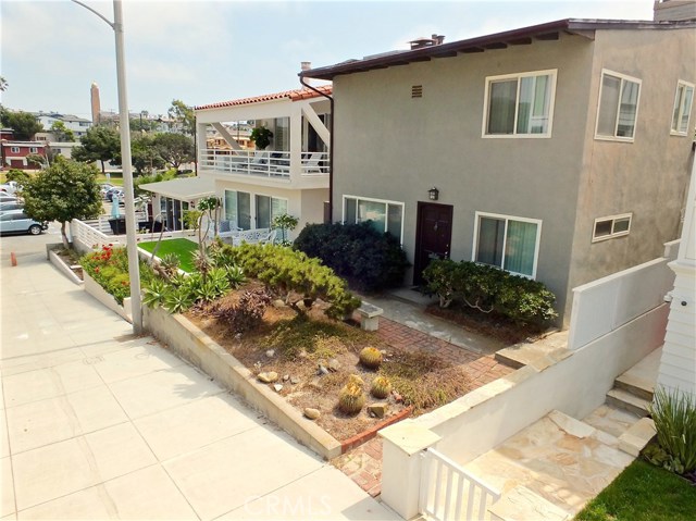 404 16th Street, Manhattan Beach, California 90266, 3 Bedrooms Bedrooms, ,2 BathroomsBathrooms,Residential,Sold,16th,PV20185487