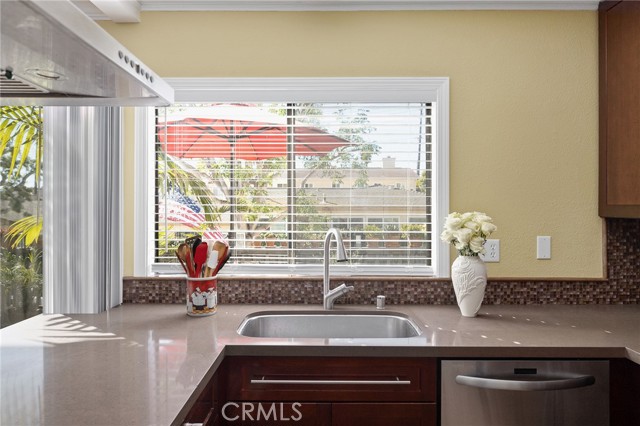 2109 Clark Lane, Redondo Beach, California 90278, 3 Bedrooms Bedrooms, ,3 BathroomsBathrooms,Residential,Sold,Clark,SB21030840