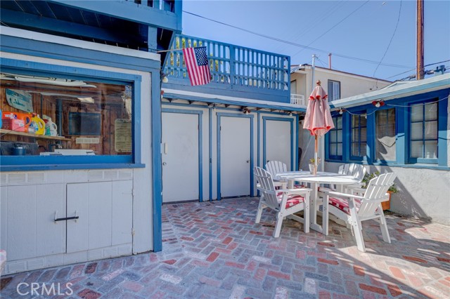 721 Manhattan Avenue, Hermosa Beach, California 90254, ,Residential Income,Sold,Manhattan,SB21062580