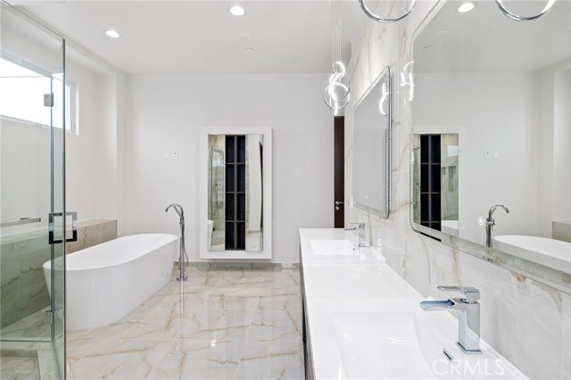 3107 Blossom Lane, Redondo Beach, California 90278, 5 Bedrooms Bedrooms, ,2 BathroomsBathrooms,Residential,Sold,Blossom,SB20247444