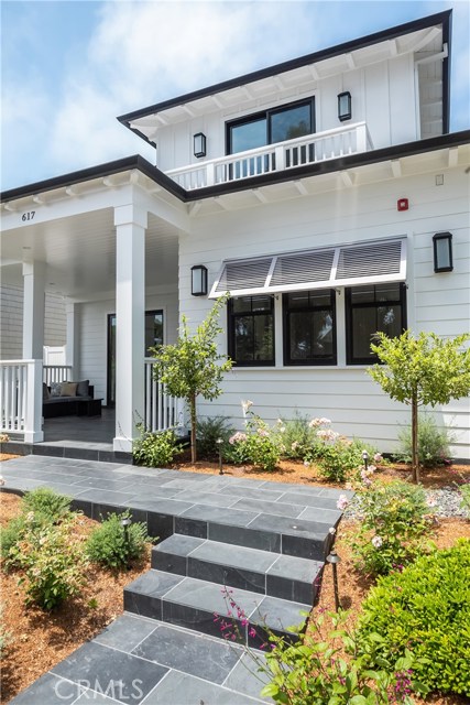 617 31st Street, Manhattan Beach, California 90266, 7 Bedrooms Bedrooms, ,2 BathroomsBathrooms,Residential,Sold,31st,SB20084953