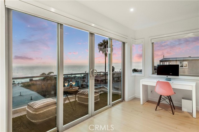 4109 Crest Drive, Manhattan Beach, California 90266, 3 Bedrooms Bedrooms, ,4 BathroomsBathrooms,Residential,Sold,Crest,SB20133753