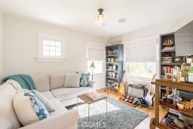 304 Gertruda Avenue, Redondo Beach, California 90277, 3 Bedrooms Bedrooms, ,2 BathroomsBathrooms,Residential,Sold,Gertruda,PV17065927