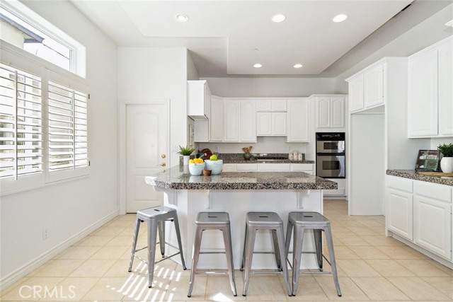 Breakfast bar in kitchen