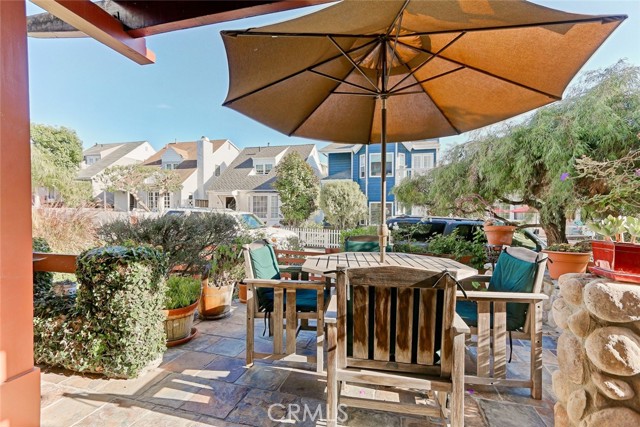 539 4th Street, Manhattan Beach, California 90266, 4 Bedrooms Bedrooms, ,3 BathroomsBathrooms,Residential,Sold,4th,SB21030047