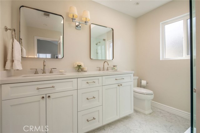 712 Irena Avenue, Redondo Beach, California 90277, 3 Bedrooms Bedrooms, ,1 BathroomBathrooms,Residential,Sold,Irena,SB20172033