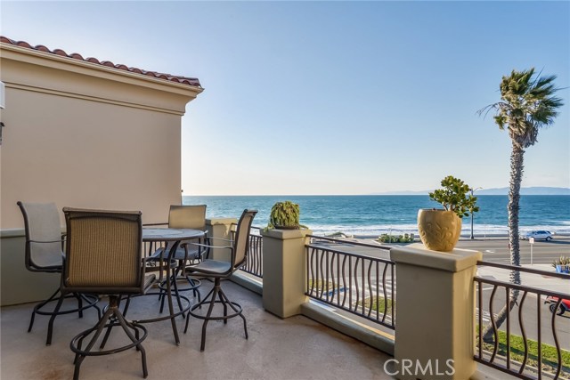 1800 Esplanade, Redondo Beach, California 90277, 3 Bedrooms Bedrooms, ,2 BathroomsBathrooms,Residential,Sold,Esplanade,SB18062659