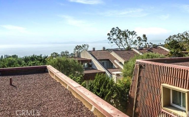 11 Cresta Verde Drive, Rolling Hills Estates, California 90274, 2 Bedrooms Bedrooms, ,3 BathroomsBathrooms,Residential,Sold,Cresta Verde,SB18203967