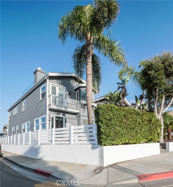 2030 Prospect Avenue, Hermosa Beach, California 90254, 3 Bedrooms Bedrooms, ,3 BathroomsBathrooms,Residential,Sold,Prospect,SB20202137