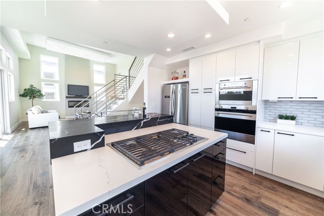 2713 Carnegie Lane, Redondo Beach, California 90278, 4 Bedrooms Bedrooms, ,4 BathroomsBathrooms,Residential,Sold,Carnegie,SB19254558