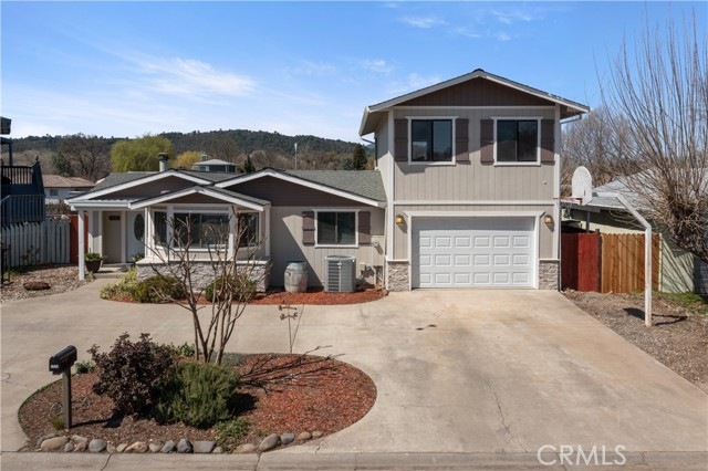 Detail Gallery Image 1 of 1 For 7335 Marina Ct, Clearlake,  CA 95422 - 3 Beds | 2 Baths