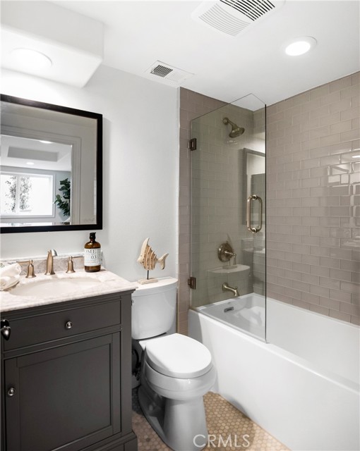 2322 Laurel Bluff Drive, Manhattan Beach, California 90266, 4 Bedrooms Bedrooms, ,3 BathroomsBathrooms,Residential,Sold,Laurel Bluff,SB21167191