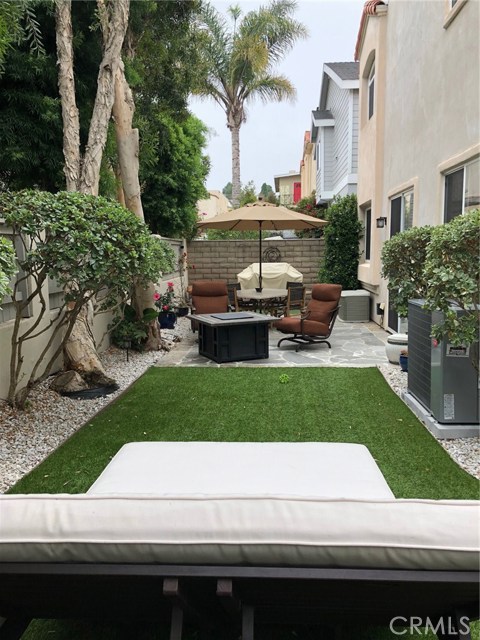 2220 Rockefeller Lane, Redondo Beach, California 90278, 3 Bedrooms Bedrooms, ,2 BathroomsBathrooms,Residential,Sold,Rockefeller,PV19241545