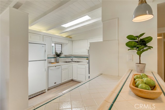 436 1st Street, Manhattan Beach, California 90266, 4 Bedrooms Bedrooms, ,2 BathroomsBathrooms,Residential,Sold,1st,SB20048897