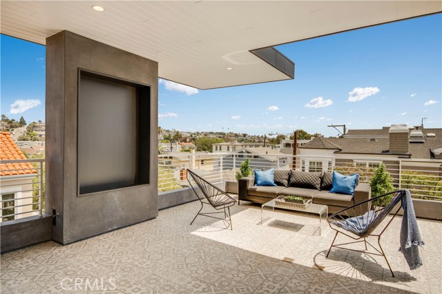 409 3rd Street, Manhattan Beach, California 90266, 5 Bedrooms Bedrooms, ,2 BathroomsBathrooms,Residential,Sold,3rd,SB19219164