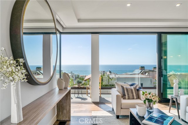 301 20th Street, Manhattan Beach, California 90266, 4 Bedrooms Bedrooms, ,5 BathroomsBathrooms,Residential,Sold,20th,SB19211056