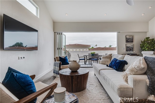 234 Guadalupe Avenue, Redondo Beach, California 90277, 3 Bedrooms Bedrooms, ,2 BathroomsBathrooms,Residential,Sold,Guadalupe,SB20150703