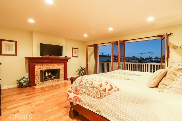 1802 Harper Avenue, Redondo Beach, California 90278, 3 Bedrooms Bedrooms, ,3 BathroomsBathrooms,Residential,Sold,Harper,SB18227443