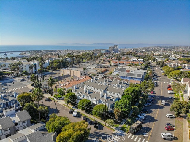 317 Emerald Street, Redondo Beach, California 90277, 2 Bedrooms Bedrooms, ,2 BathroomsBathrooms,Residential,Sold,Emerald,SB20221825