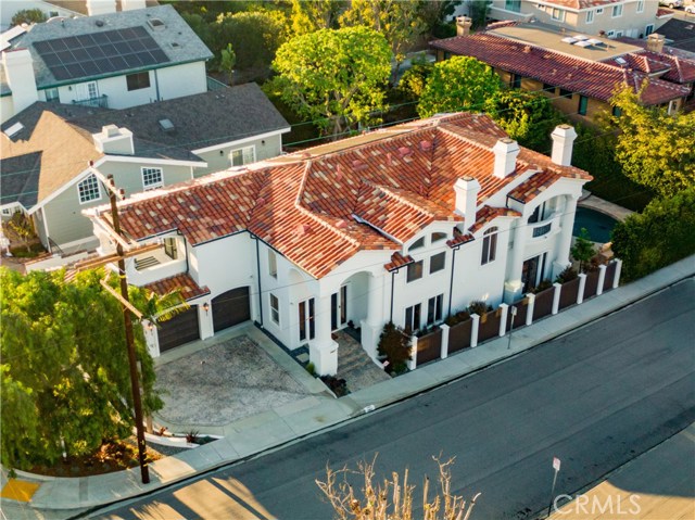 1467 3rd Street, Manhattan Beach, California 90266, 5 Bedrooms Bedrooms, ,3 BathroomsBathrooms,Residential,Sold,3rd,SB20110035