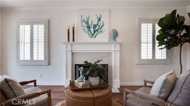 329 4th Street, Manhattan Beach, California 90266, 3 Bedrooms Bedrooms, ,2 BathroomsBathrooms,Residential,Sold,4th,SB20090773