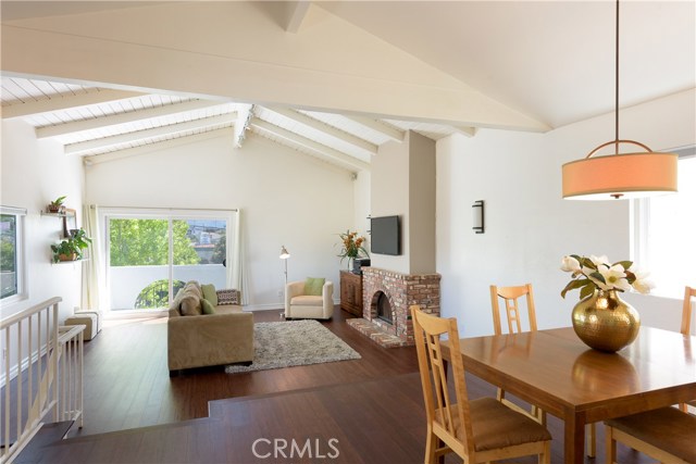 1645 Carlson Lane, Redondo Beach, California 90278, 3 Bedrooms Bedrooms, ,2 BathroomsBathrooms,Residential,Sold,Carlson,SB17083104