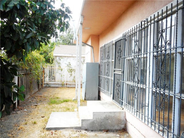 3 Bed Home for Sale in Compton, California