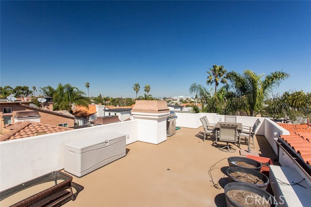 502 Juanita Avenue, Redondo Beach, California 90277, 3 Bedrooms Bedrooms, ,2 BathroomsBathrooms,Residential,Sold,Juanita,OC17042114