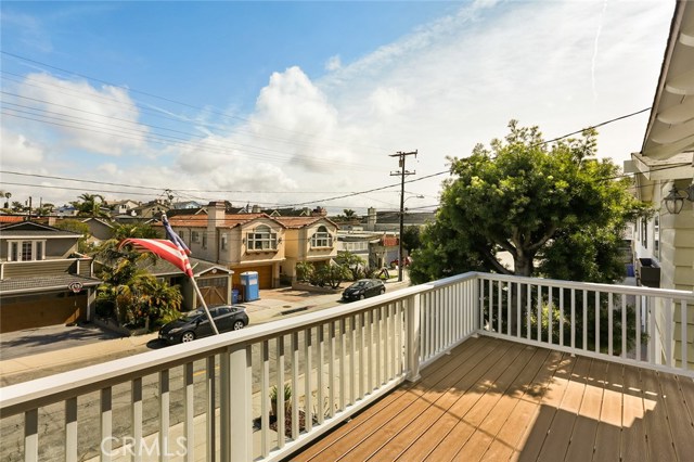 1723 Stanford Avenue, Redondo Beach, California 90278, 3 Bedrooms Bedrooms, ,2 BathroomsBathrooms,Residential,Sold,Stanford,SB19044326