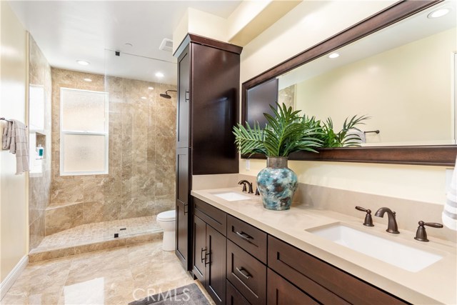 708 Lucia Avenue, Redondo Beach, California 90277, 4 Bedrooms Bedrooms, ,2 BathroomsBathrooms,Residential,Sold,Lucia,SB20227014