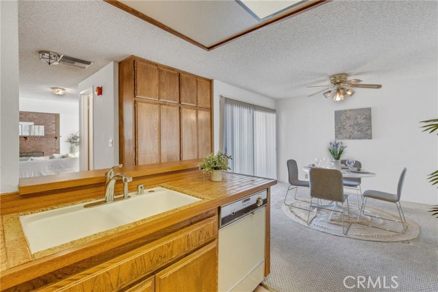 2 Bed Home for Sale in Van Nuys, California