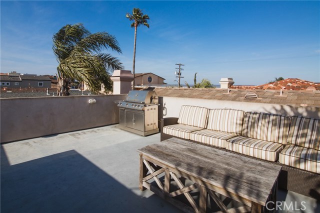 324 Prospect Avenue, Hermosa Beach, California 90254, 4 Bedrooms Bedrooms, ,3 BathroomsBathrooms,Residential,Sold,Prospect,SB17073605