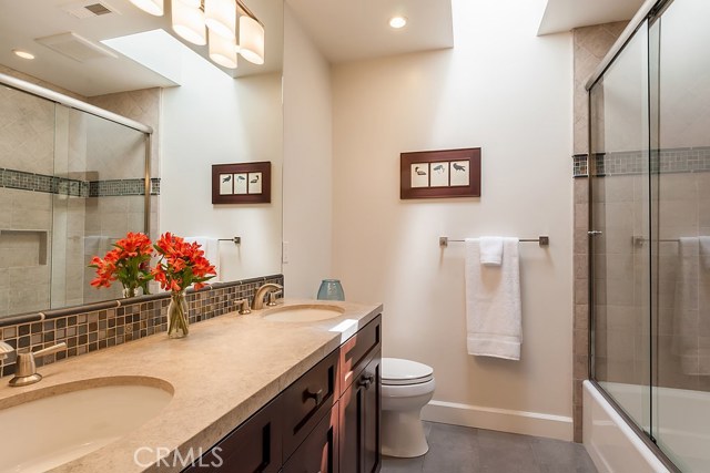 Hall full bath