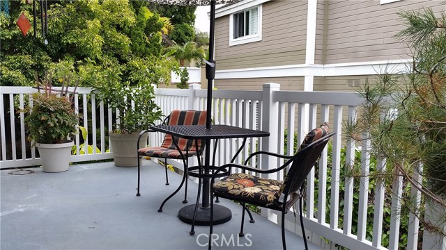 606 Guadalupe Avenue, Redondo Beach, California 90277, 2 Bedrooms Bedrooms, ,1 BathroomBathrooms,Residential,Sold,Guadalupe,SB17080418