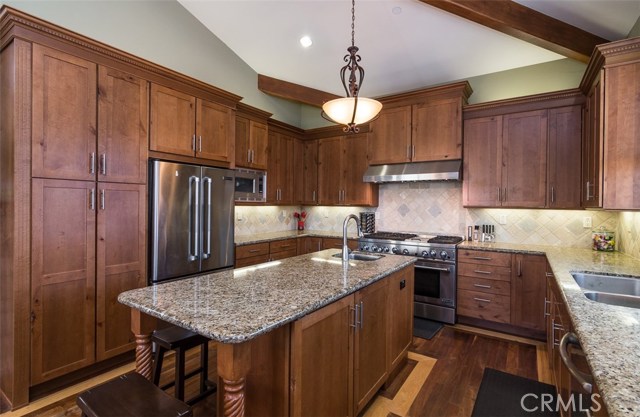 2104 Rindge Lane, Redondo Beach, California 90278, 4 Bedrooms Bedrooms, ,3 BathroomsBathrooms,Residential,Sold,Rindge,PV17261981