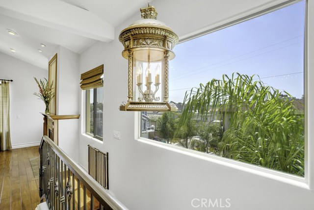 City lights view, glimmers and glistens