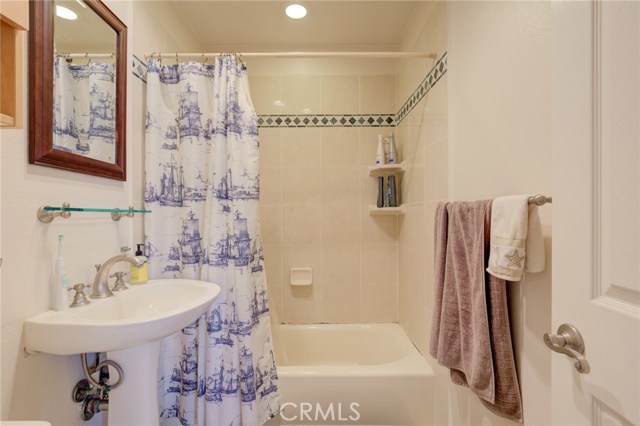 2411 Prospect Avenue, Hermosa Beach, California 90254, 2 Bedrooms Bedrooms, ,1 BathroomBathrooms,Residential,Sold,Prospect,PV21018922