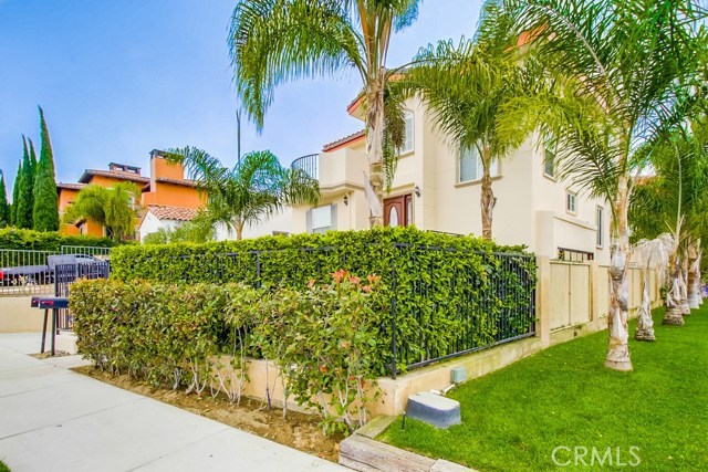 611 Pacific Coast, Redondo Beach, California 90277, 5 Bedrooms Bedrooms, ,4 BathroomsBathrooms,Residential,Sold,Pacific Coast,OC17213002