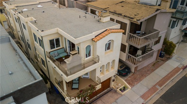 121 15th Street, Manhattan Beach, California 90266, 3 Bedrooms Bedrooms, ,3 BathroomsBathrooms,Residential,Sold,15th,SB18131907