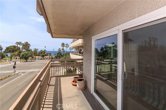 230 Catalina Avenue, Redondo Beach, California 90277, 2 Bedrooms Bedrooms, ,1 BathroomBathrooms,Residential,Sold,Catalina,SB19076545