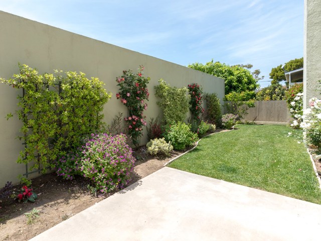 2304 Clark Lane, Redondo Beach, California 90278, 3 Bedrooms Bedrooms, ,2 BathroomsBathrooms,Residential,Sold,Clark,SB19167104