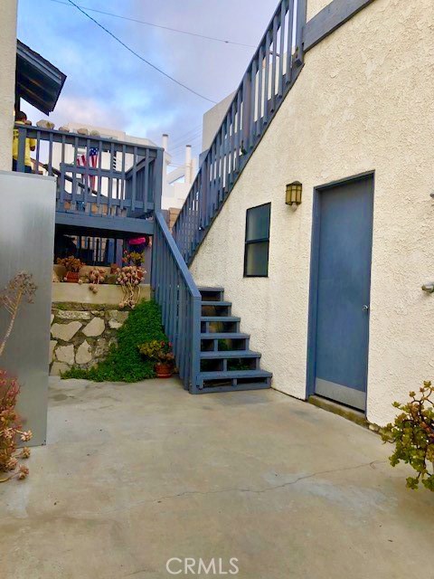 150 31st Street, Hermosa Beach, California 90254, 4 Bedrooms Bedrooms, ,1 BathroomBathrooms,Residential,Sold,31st,SB19066906