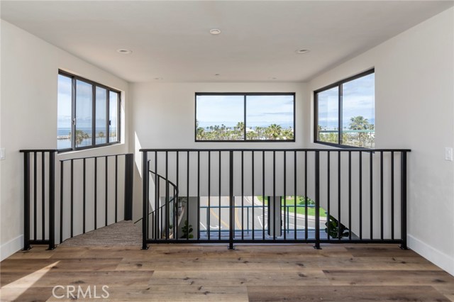 140 The Village, Redondo Beach, California 90277, 1 Bedroom Bedrooms, ,1 BathroomBathrooms,Residential,Sold,The Village,SB19072701