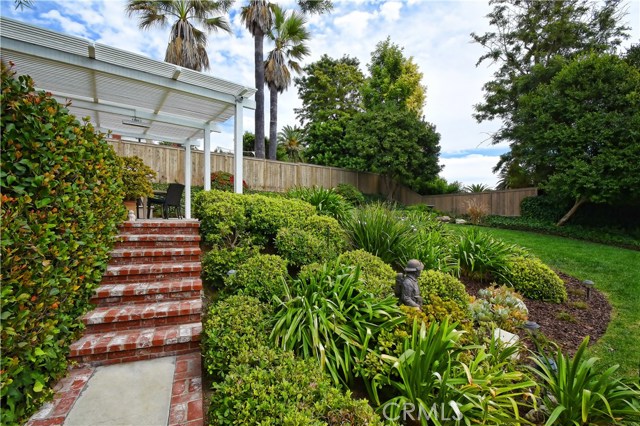 5648 Whitecliff Drive, Rancho Palos Verdes, California 90275, 4 Bedrooms Bedrooms, ,3 BathroomsBathrooms,Residential,Sold,Whitecliff,PV19223887