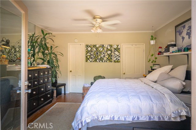 1001 8th Place, Hermosa Beach, California 90254, 3 Bedrooms Bedrooms, ,1 BathroomBathrooms,Residential,Sold,8th,SB18207949