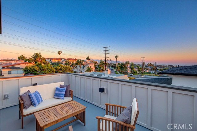 602 Irena Avenue, Redondo Beach, California 90277, 4 Bedrooms Bedrooms, ,4 BathroomsBathrooms,Residential,Sold,Irena,PV19131744