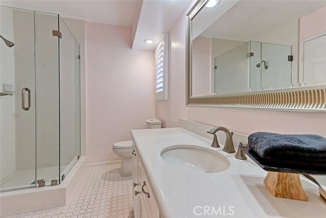 105 Irena Avenue, Redondo Beach, California 90277, 3 Bedrooms Bedrooms, ,3 BathroomsBathrooms,Residential,Sold,Irena,SB17195554