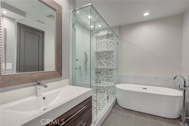 2707 Rockefeller Lane, Redondo Beach, California 90278, 4 Bedrooms Bedrooms, ,4 BathroomsBathrooms,Residential,Sold,Rockefeller,PV19134753