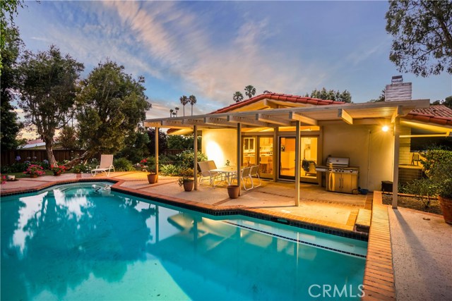 1562 Granvia Altamira, Palos Verdes Estates, California 90274, 4 Bedrooms Bedrooms, ,3 BathroomsBathrooms,Residential,Sold,Granvia Altamira,PV18116853