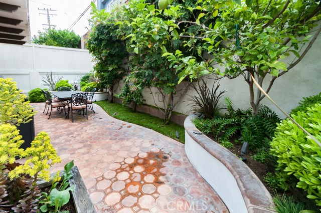 619 Broadway, Redondo Beach, California 90277, 3 Bedrooms Bedrooms, ,2 BathroomsBathrooms,Residential,Sold,Broadway,SB17102336